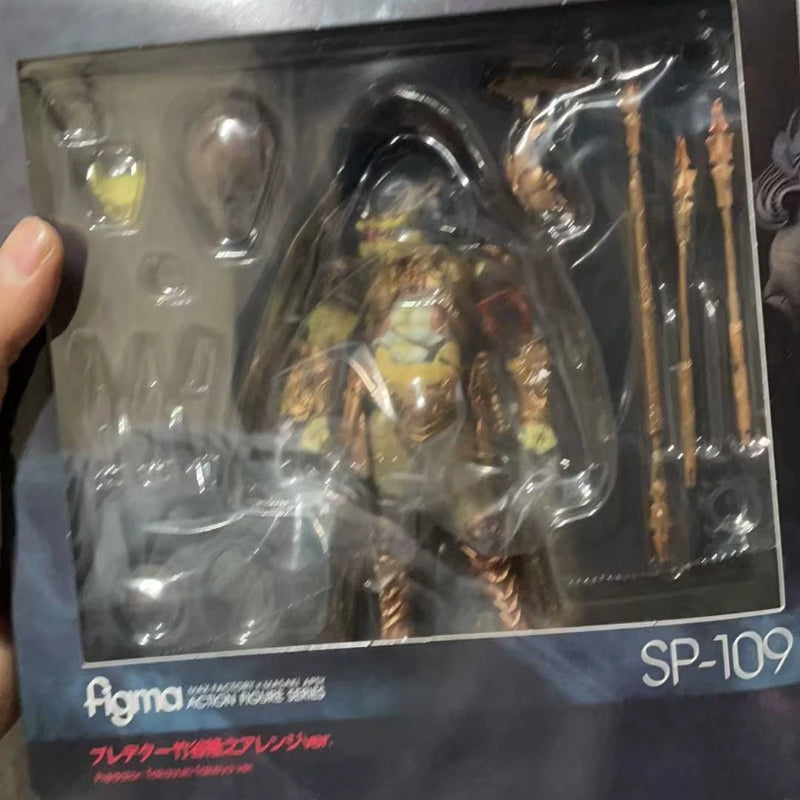 Articulated Sci-Fi Hunter Movie Model