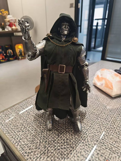  16 Scale Marvel Supervillain Model Toy