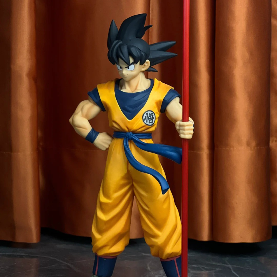 Son Goku Super Saiyan Action Figure side view PVC statue